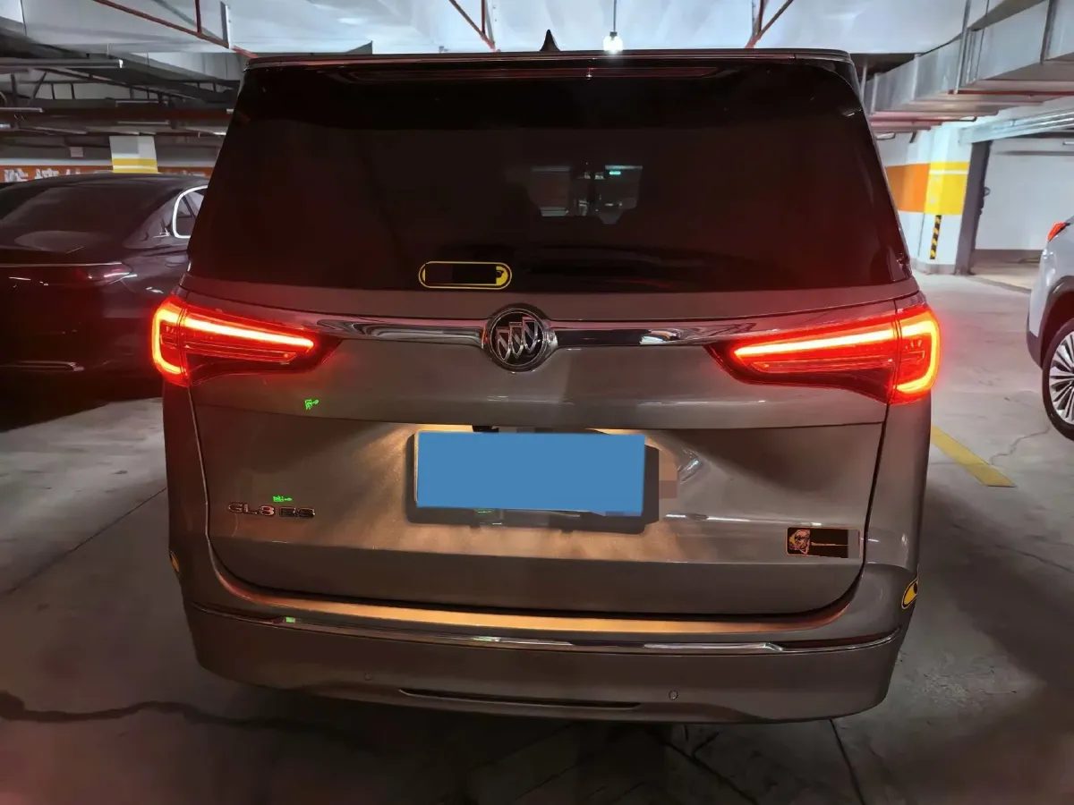 2023 Buick GL8 2.0T 237HP L4 9AT,autocango,china used car exporter,china ev exporter,chinese used car exporter,chinese used ev exporter