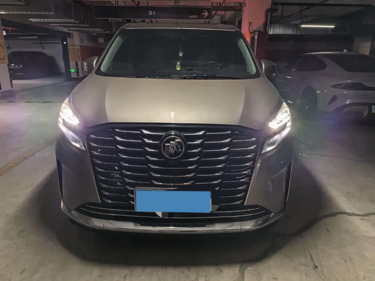 2023 Buick GL8 2.0T 237HP L4 9AT,autocango,china used car exporter,china ev exporter,chinese used car exporter,chinese used ev exporter