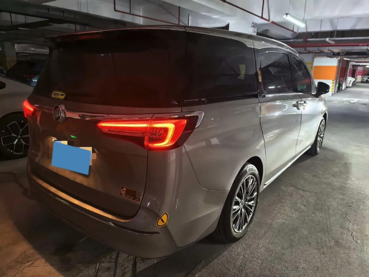 2023 Buick GL8 2.0T 237HP L4 9AT,autocango,china used car exporter,china ev exporter,chinese used car exporter,chinese used ev exporter