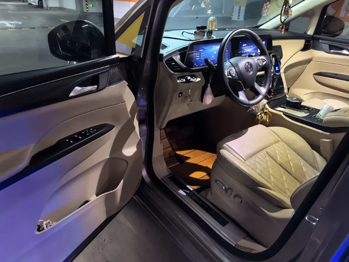 2023 Buick GL8 2.0T 237HP L4 9AT,autocango,china used car exporter,china ev exporter,chinese used car exporter,chinese used ev exporter