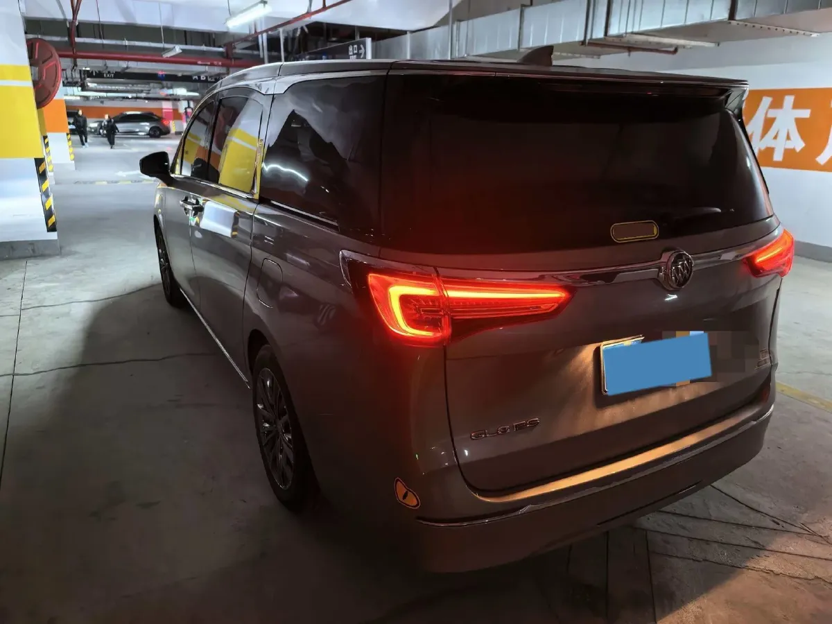 2023 Buick GL8 2.0T 237HP L4 9AT,autocango,china used car exporter,china ev exporter,chinese used car exporter,chinese used ev exporter