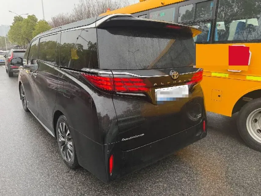 2024 Toyota Alphard 2.5L 190HP L4 E-CVT Hybrid,autocango,china used car exporter,china ev exporter,chinese used car exporter,chinese used ev exporter