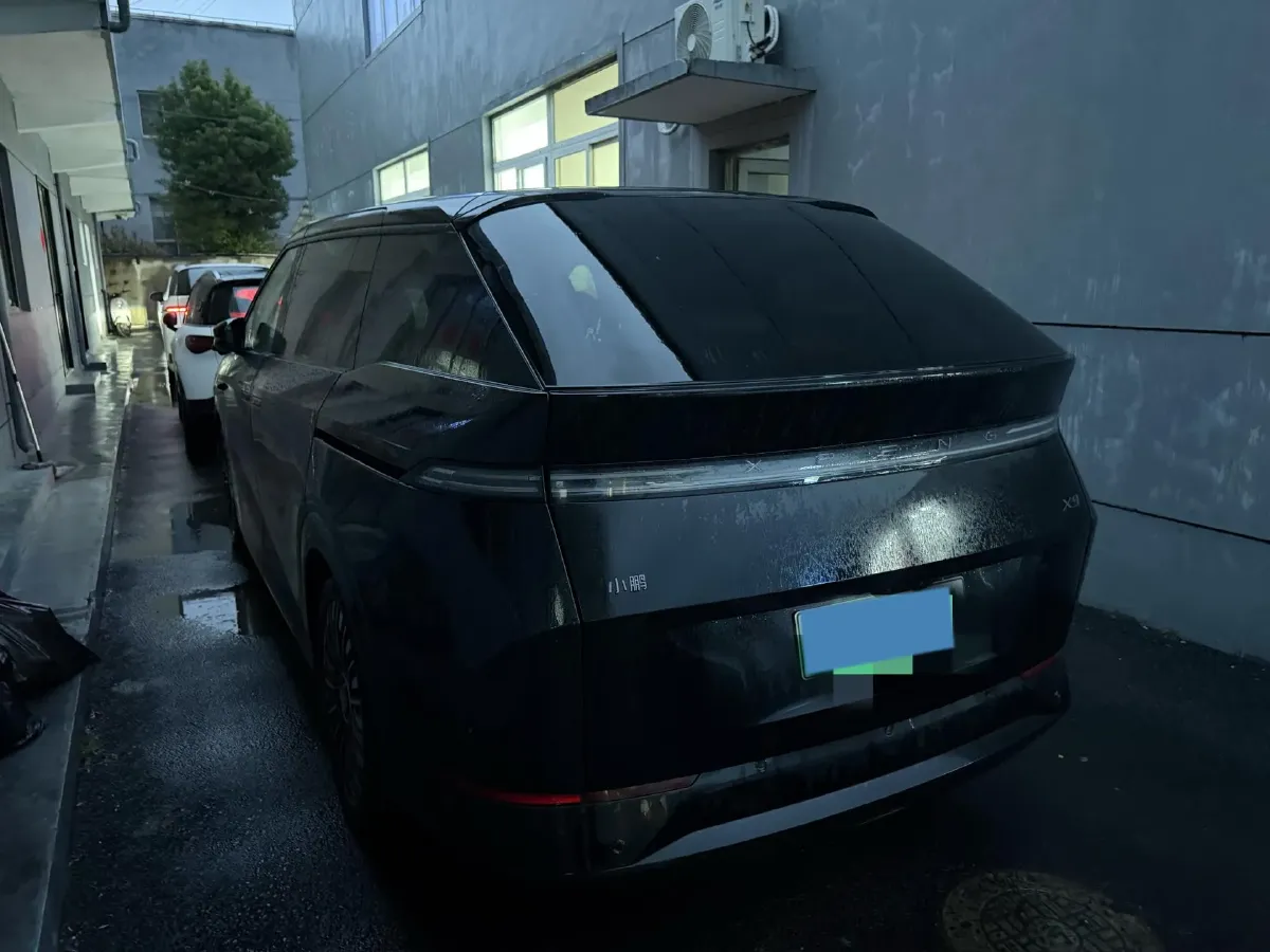 2025 Xpeng X9 BEV,autocango,china used car exporter,china ev exporter,chinese used car exporter,chinese used ev exporter
