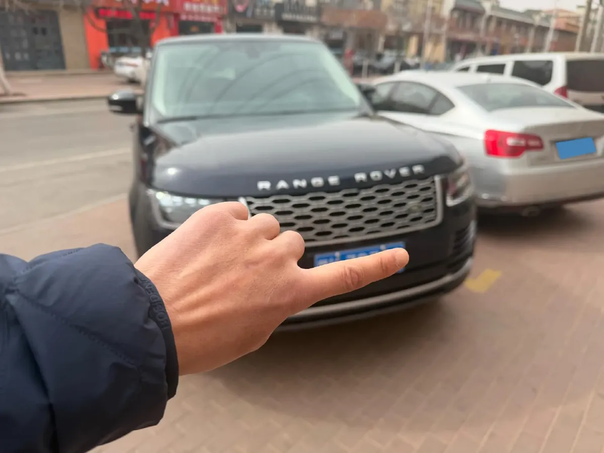 2021 Land Rover Range Rover 3.0T 400HP L6 8AT,autocango,china used car exporter,china ev exporter,chinese used car exporter,chinese used ev exporter