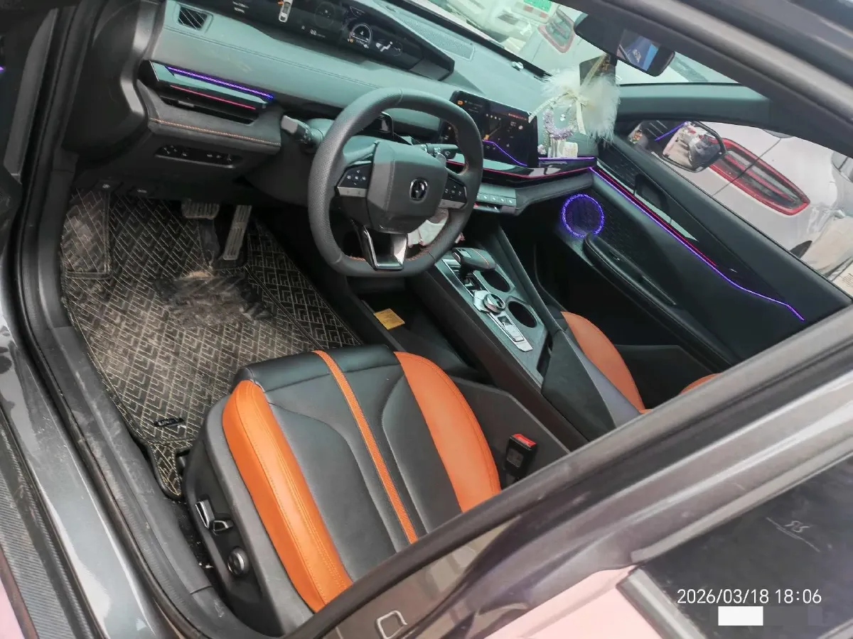 2024 ChangAn UNI-V 1.5T 188HP L4 7DCT,autocango,china used car exporter,china ev exporter,chinese used car exporter,chinese used ev exporter