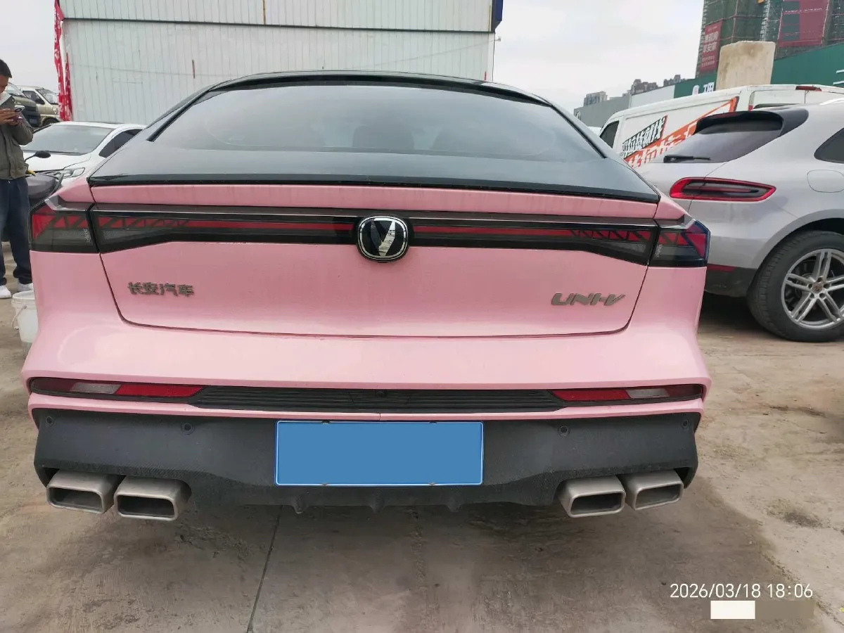 2024 ChangAn UNI-V 1.5T 188HP L4 7DCT,autocango,china used car exporter,china ev exporter,chinese used car exporter,chinese used ev exporter