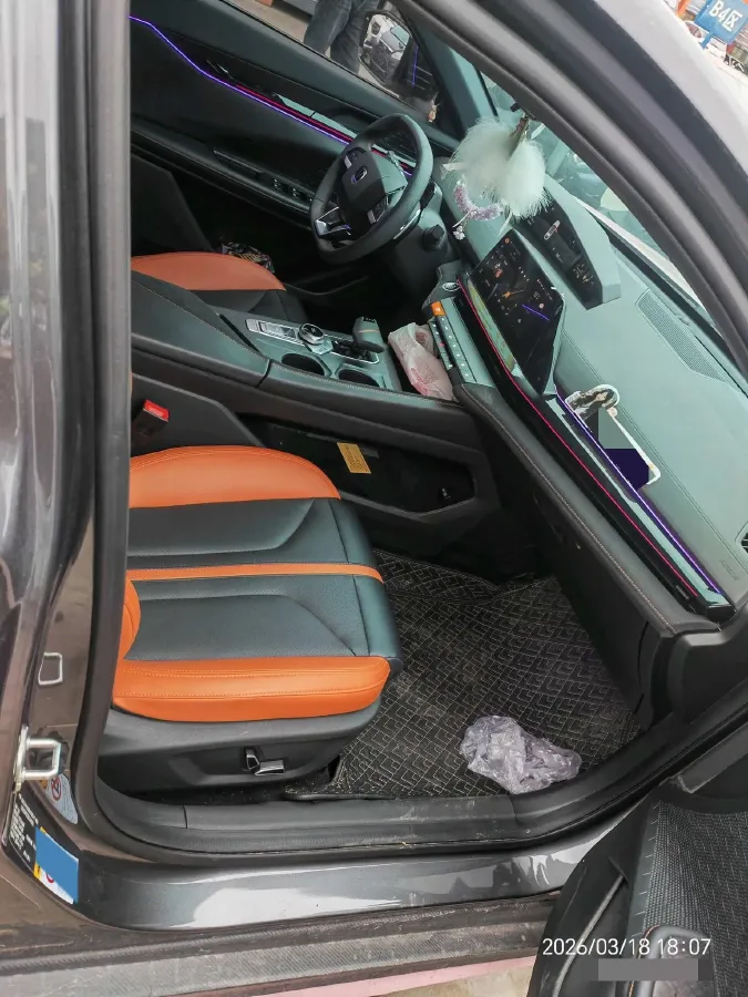 2024 ChangAn UNI-V 1.5T 188HP L4 7DCT,autocango,china used car exporter,china ev exporter,chinese used car exporter,chinese used ev exporter