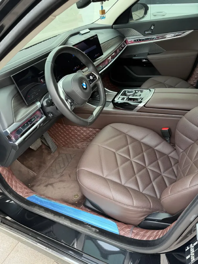 2023 BMW 7 Series 3.0T 272HP L6 8AT,autocango,china used car exporter,china ev exporter,chinese used car exporter,chinese used ev exporter