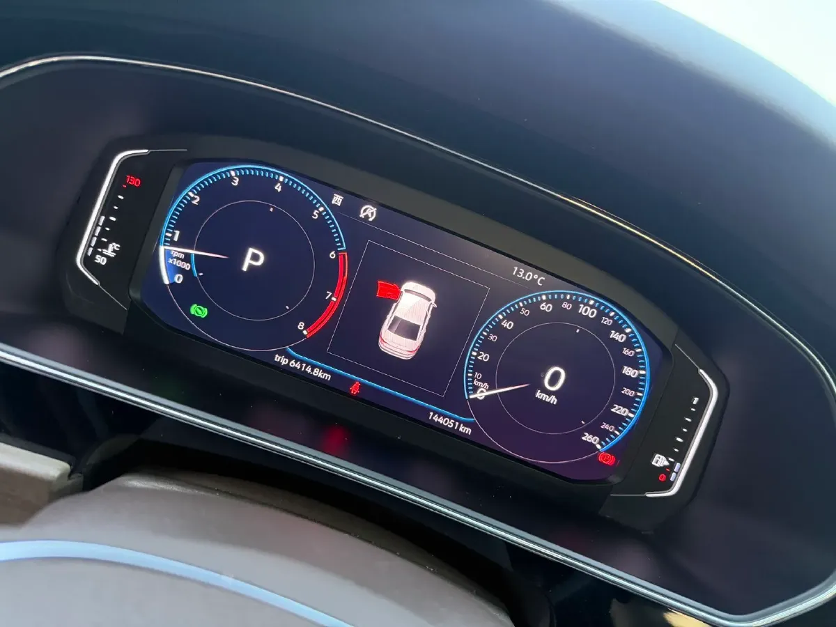 2019 Volvo V40 1.5T 152HP L4 6AT,autocango,china used car exporter,china ev exporter,chinese used car exporter,chinese used ev exporter