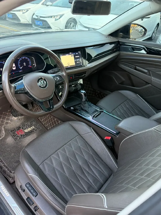 2019 Volvo V40 1.5T 152HP L4 6AT,autocango,china used car exporter,china ev exporter,chinese used car exporter,chinese used ev exporter