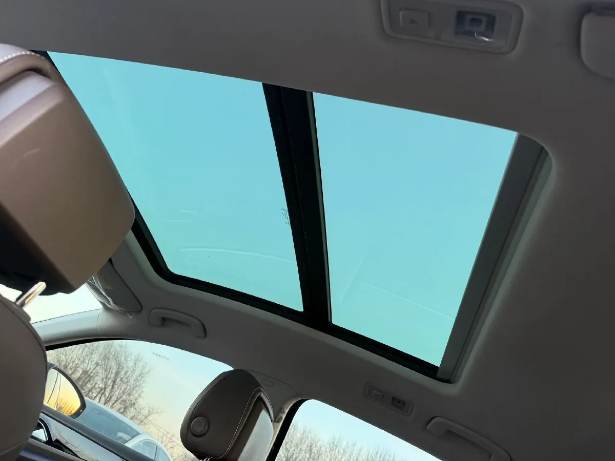 2019 Volvo V40 1.5T 152HP L4 6AT,autocango,china used car exporter,china ev exporter,chinese used car exporter,chinese used ev exporter