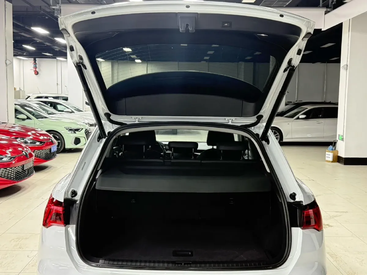 2021 Audi Q3 1.4T 150HP L4 7DCT,autocango,china used car exporter,china ev exporter,chinese used car exporter,chinese used ev exporter