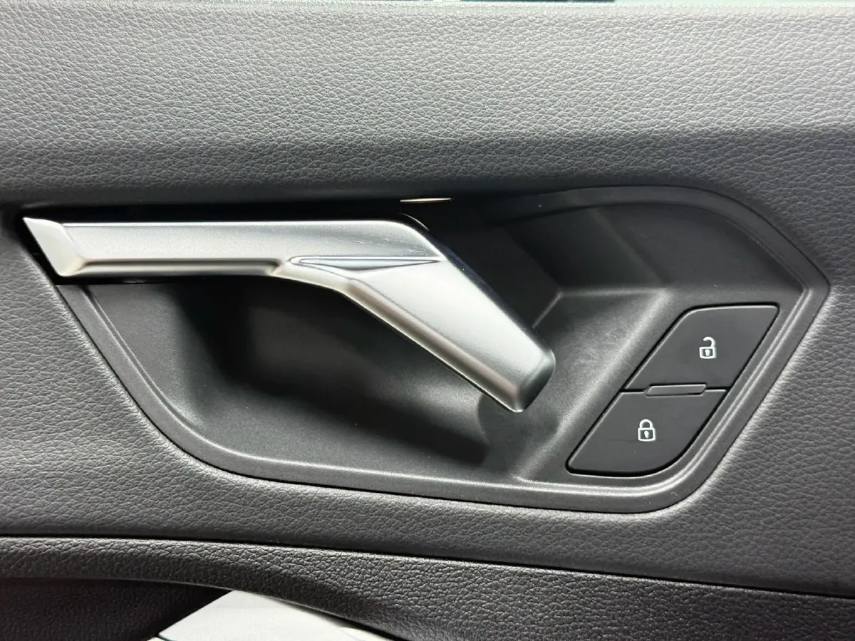 2021 Audi Q3 1.4T 150HP L4 7DCT,autocango,china used car exporter,china ev exporter,chinese used car exporter,chinese used ev exporter