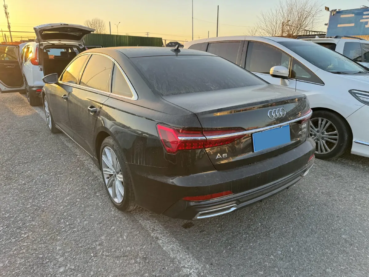 2021 Audi A6L 2.0T 224HP L4 7DCT,autocango,china used car exporter,china ev exporter,chinese used car exporter,chinese used ev exporter
