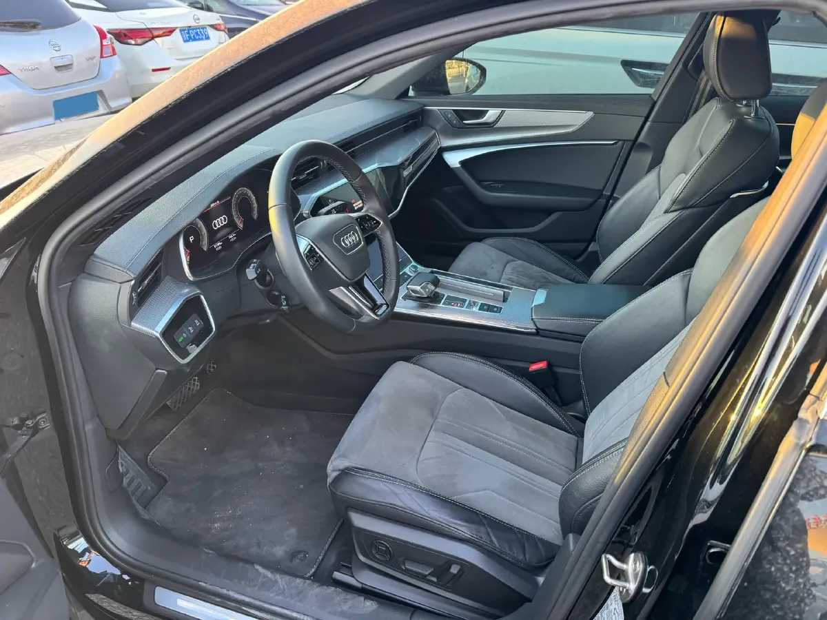 2021 Audi A6L 2.0T 224HP L4 7DCT,autocango,china used car exporter,china ev exporter,chinese used car exporter,chinese used ev exporter