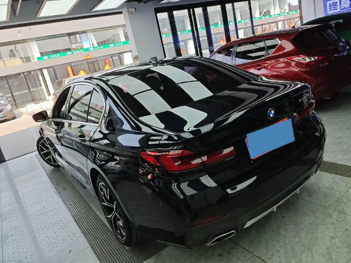 2022 BMW 5 Series 2.0T 252HP L4 8AT,autocango,china used car exporter,china ev exporter,chinese used car exporter,chinese used ev exporter