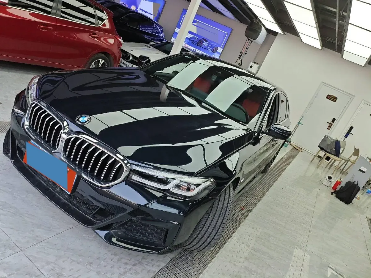 2022 BMW 5 Series 2.0T 252HP L4 8AT,autocango,china used car exporter,china ev exporter,chinese used car exporter,chinese used ev exporter