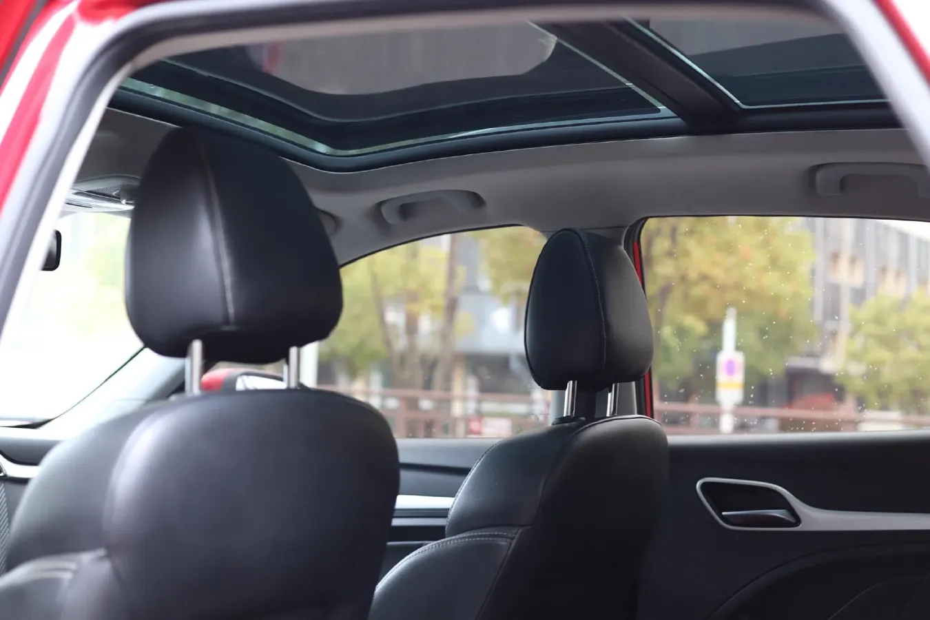 2017 MG ZS 1.5L 120HP L4 4AT,autocango,china used car exporter,china ev exporter,chinese used car exporter,chinese used ev exporter