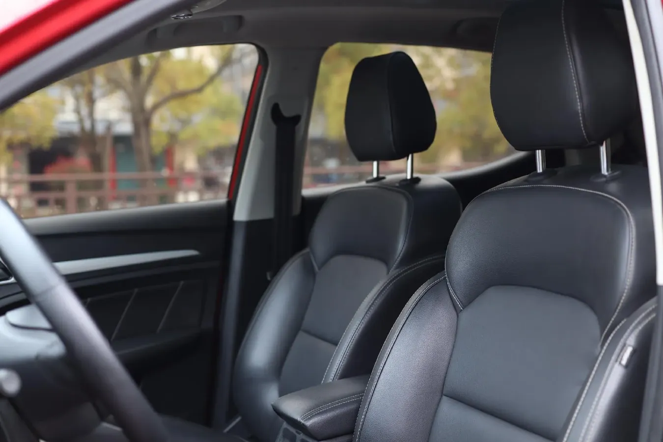 2017 MG ZS 1.5L 120HP L4 4AT,autocango,china used car exporter,china ev exporter,chinese used car exporter,chinese used ev exporter