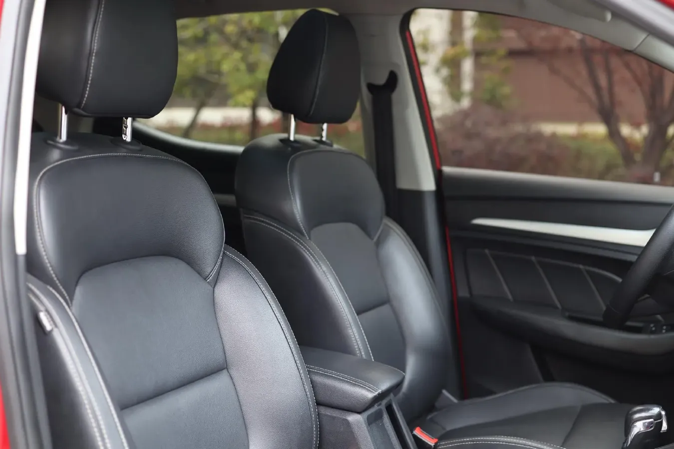 2017 MG ZS 1.5L 120HP L4 4AT,autocango,china used car exporter,china ev exporter,chinese used car exporter,chinese used ev exporter