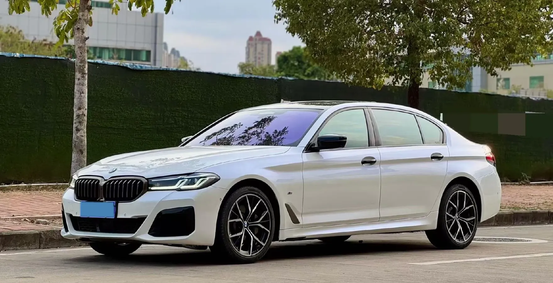 2022 BMW 5 Series 2.0T 252HP L4 8AT,autocango,china used car exporter,china ev exporter,chinese used car exporter,chinese used ev exporter