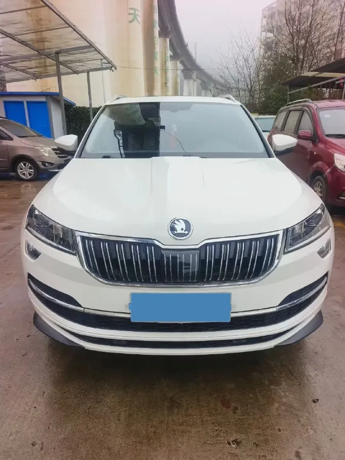 2022 Skoda Karoq 1.4T 150HP L4 7DCT,autocango,china used car exporter,china ev exporter,chinese used car exporter,chinese used ev exporter