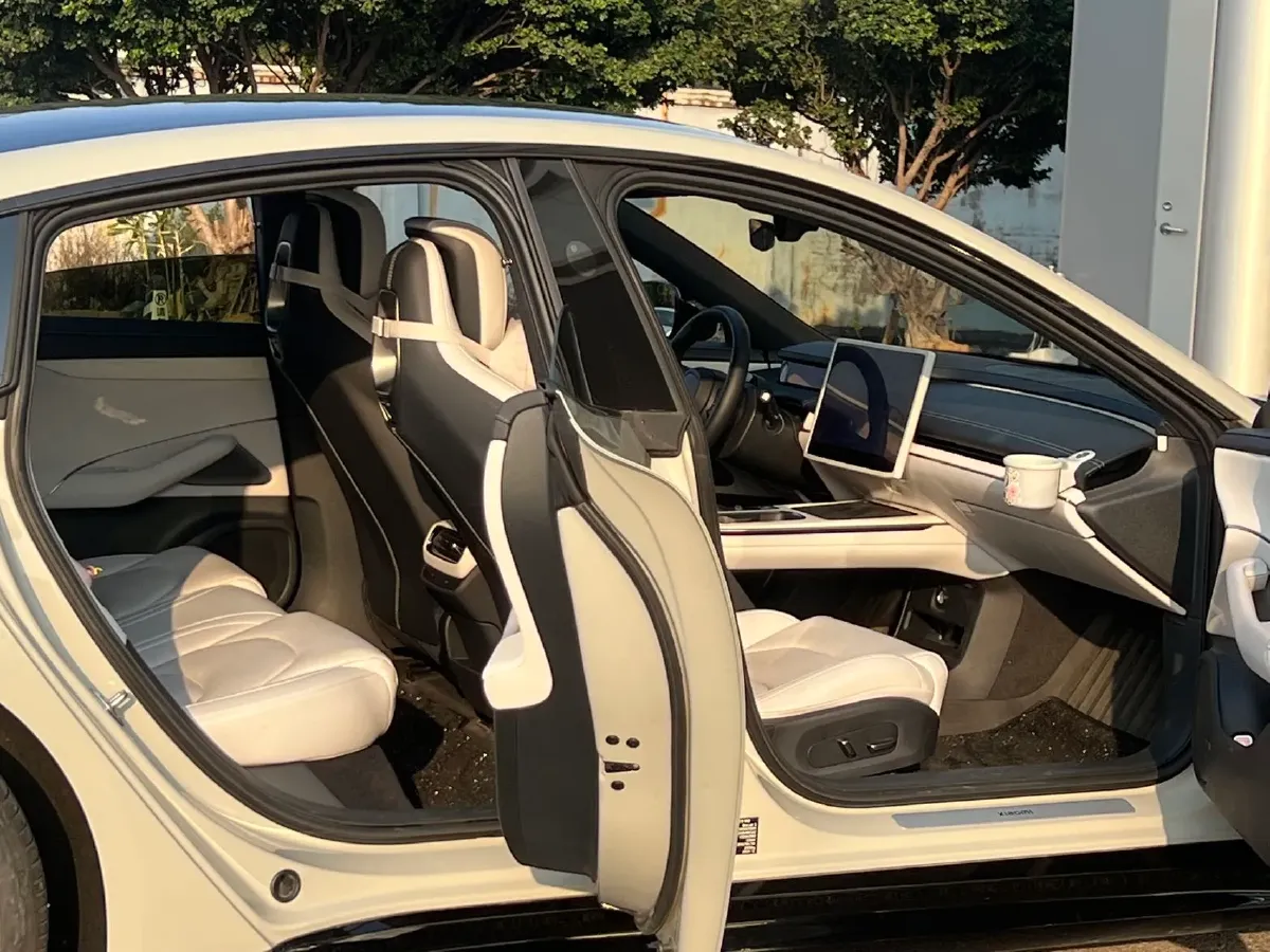 2024 MI SU7 BEV 73.6KWH,autocango,china used car exporter,china ev exporter,chinese used car exporter,chinese used ev exporter