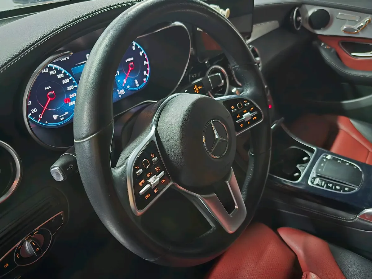 2021 Mercedes-Benz GLC Coupe 2.0T 197HP L4 9AT,autocango,china used car exporter,china ev exporter,chinese used car exporter,chinese used ev exporter