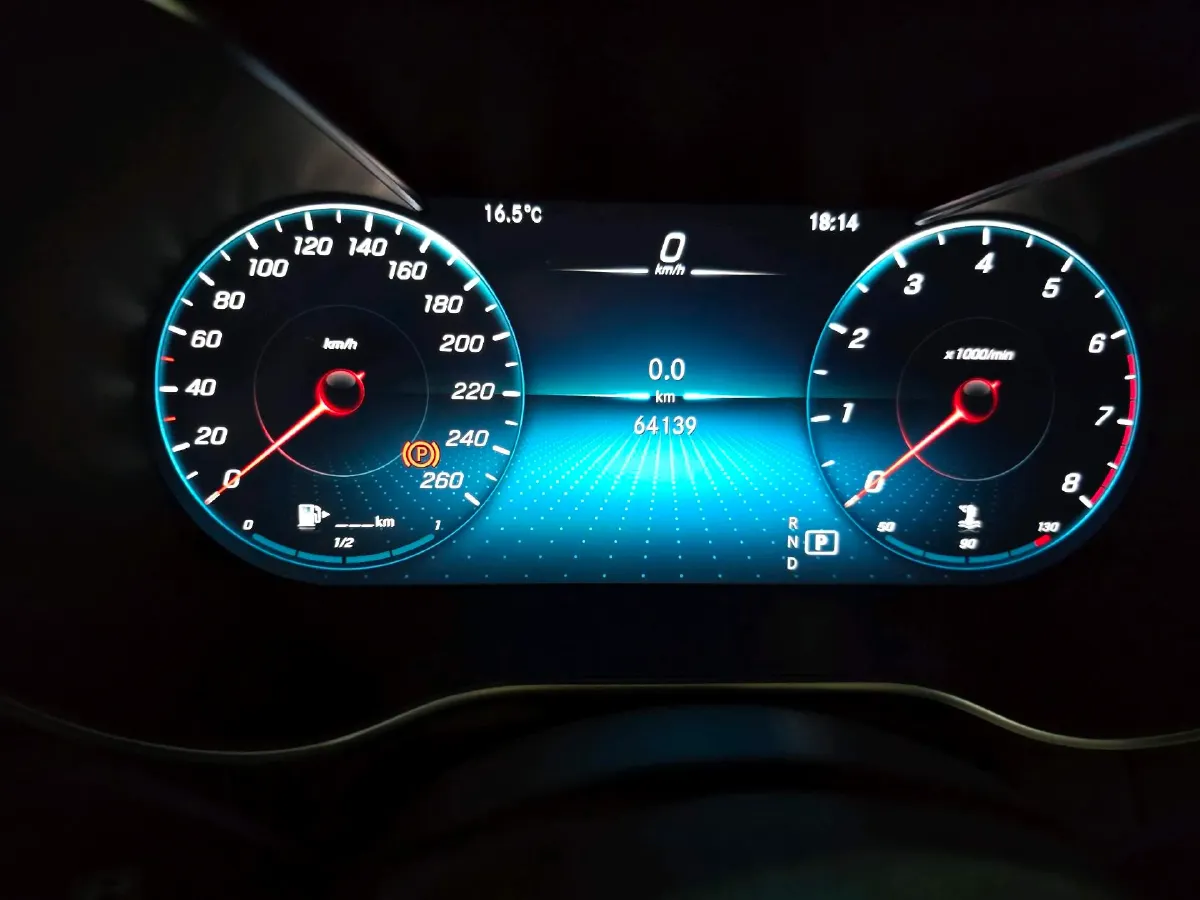 2021 Mercedes-Benz GLC Coupe 2.0T 197HP L4 9AT,autocango,china used car exporter,china ev exporter,chinese used car exporter,chinese used ev exporter