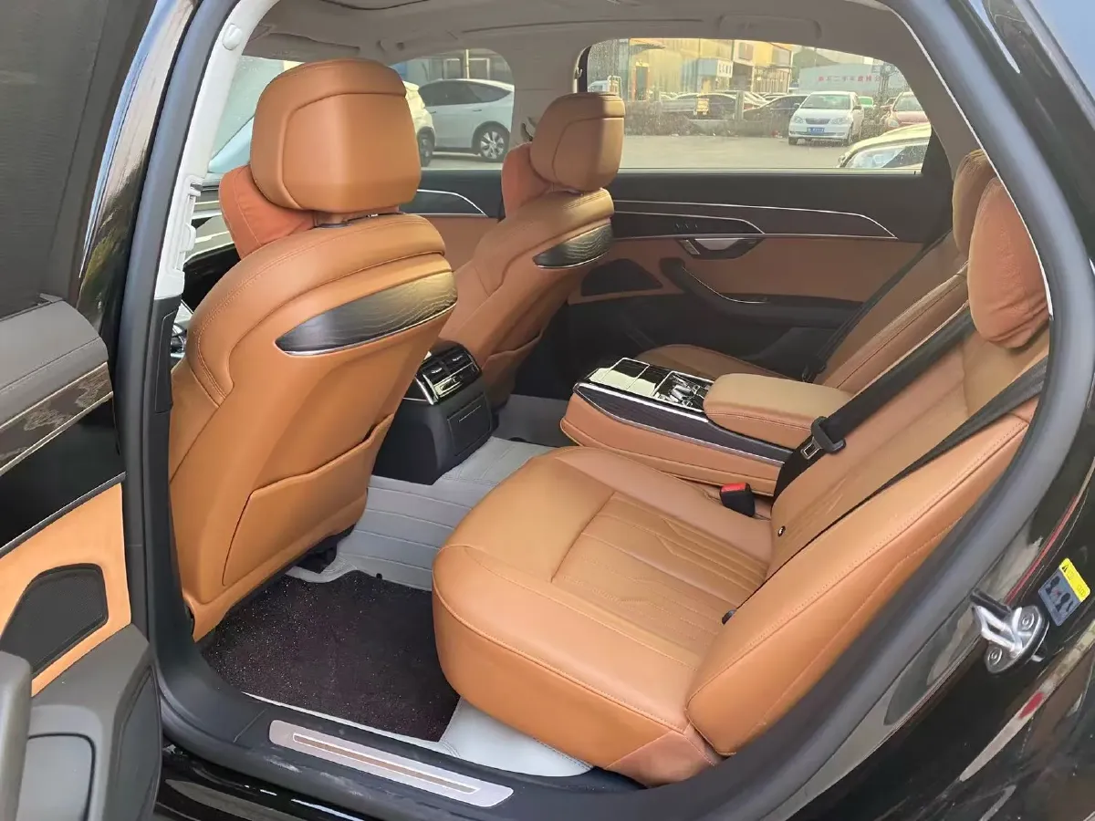 2024 Audi A8 2.0T 265HP L4 8AT,autocango,china used car exporter,china ev exporter,chinese used car exporter,chinese used ev exporter