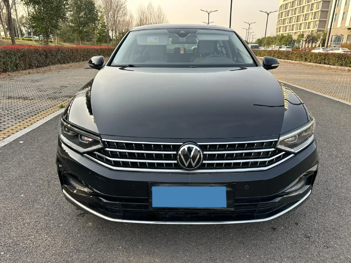 2023 Volkswagen Magotan 2.0T 186HP L4 7DCT,autocango,china used car exporter,china ev exporter,chinese used car exporter,chinese used ev exporter