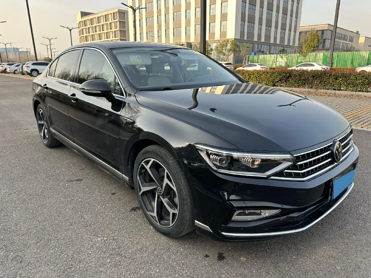 2023 Volkswagen Magotan 2.0T 186HP L4 7DCT,autocango,china used car exporter,china ev exporter,chinese used car exporter,chinese used ev exporter