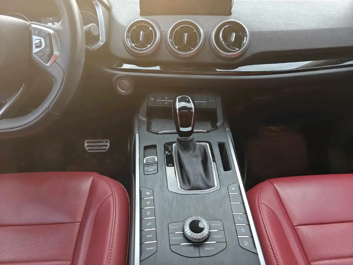 2017 WEY VV5 2.0T 197HP L4 7DCT,autocango,china used car exporter,china ev exporter,chinese used car exporter,chinese used ev exporter