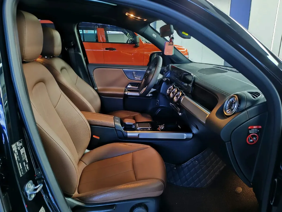 2024 Mercedes-Benz GLB Class 2.0T 190HP L4 8DCT,autocango,china used car exporter,china ev exporter,chinese used car exporter,chinese used ev exporter