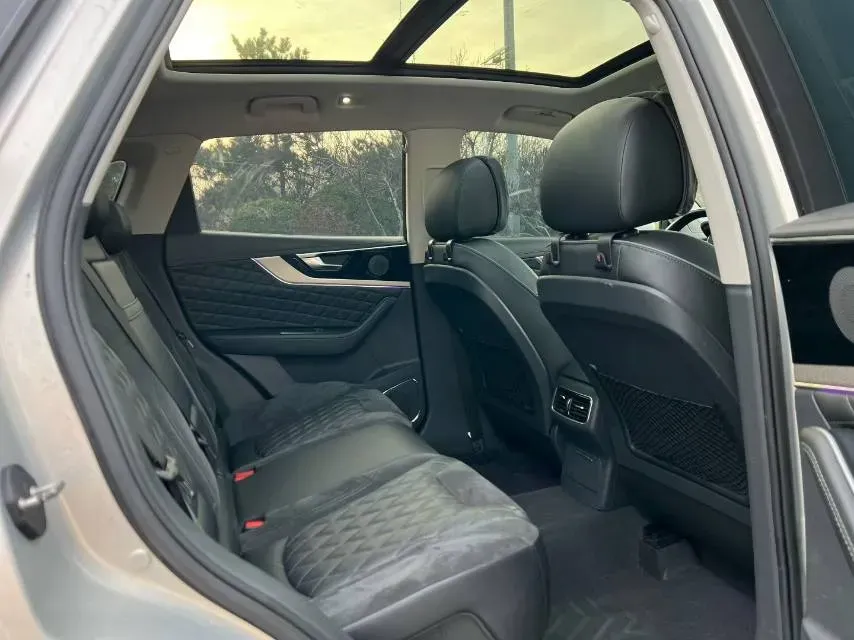 2019 HongQi HS5 2.0T 224HP L4 6AT,autocango,china used car exporter,china ev exporter,chinese used car exporter,chinese used ev exporter
