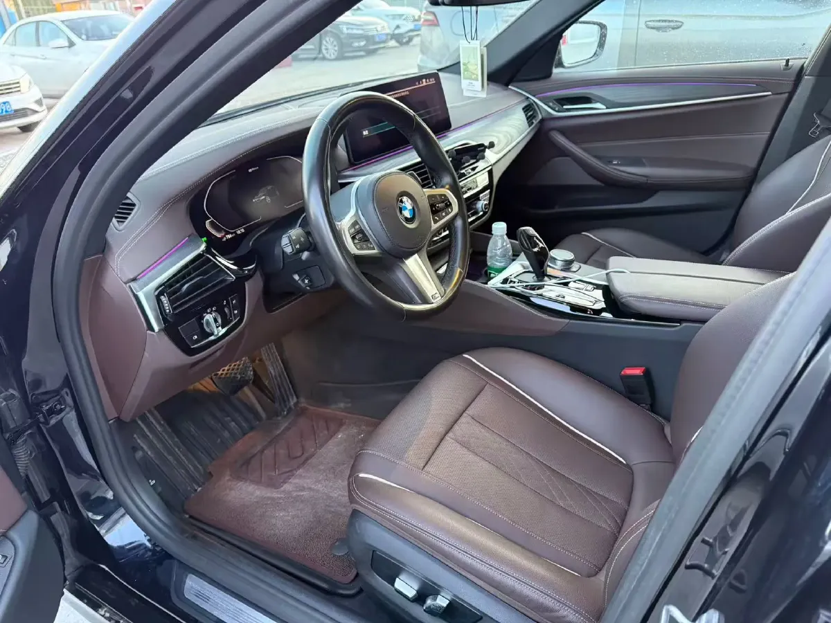 2021 BMW 5 Series 2.0T 184HP L4 8AT PHEV 17.7KWH,autocango,china used car exporter,china ev exporter,chinese used car exporter,chinese used ev exporter