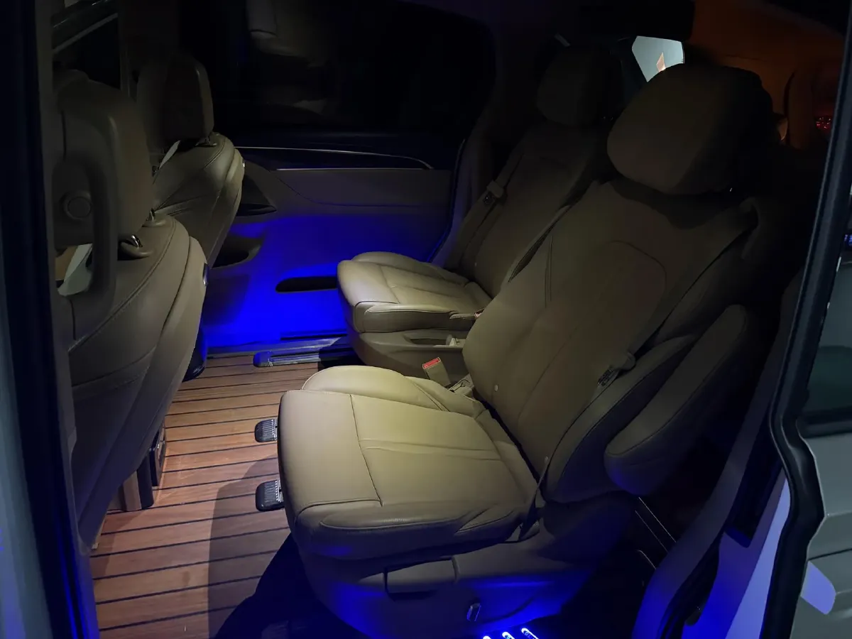 2021 Buick GL8 2.0T 237HP L4 9AT,autocango,china used car exporter,china ev exporter,chinese used car exporter,chinese used ev exporter