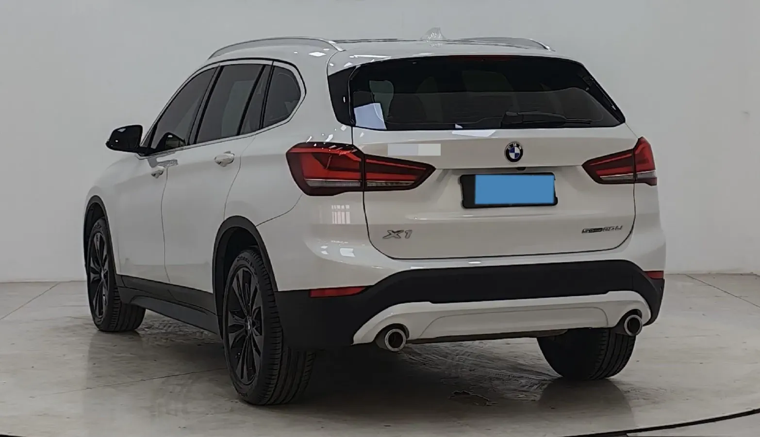 2022 BMW X1 1.5T 140HP L3 7DCT,autocango,china used car exporter,china ev exporter,chinese used car exporter,chinese used ev exporter