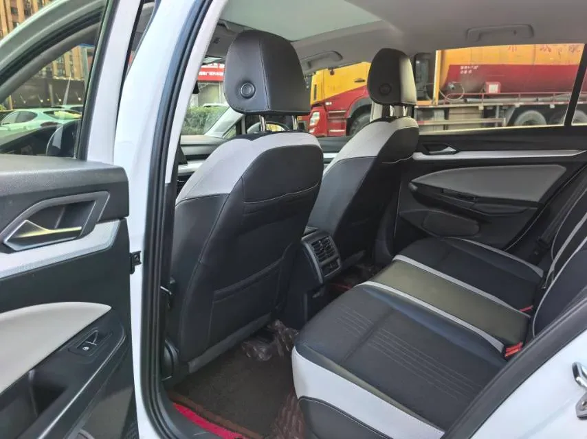 2021 Volkswagen Golf 1.4T 150HP L4 7DCT,autocango,china used car exporter,china ev exporter,chinese used car exporter,chinese used ev exporter