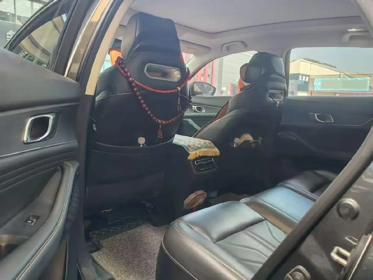 2023 ChangAn UNI-K 2.0T 233HP L4 8AT,autocango,china used car exporter,china ev exporter,chinese used car exporter,chinese used ev exporter