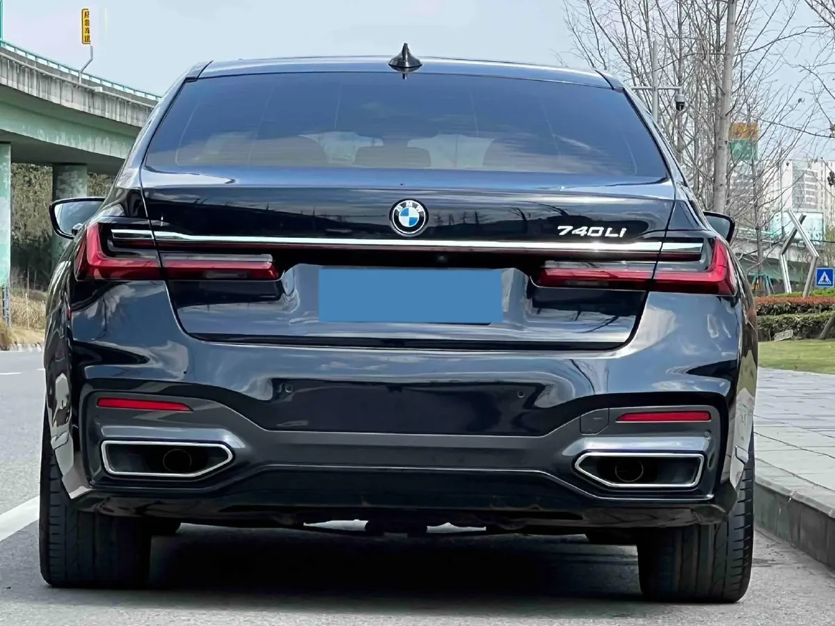 2021 BMW 7 Series 2.0T 265HP L4 8AT,autocango,china used car exporter,china ev exporter,chinese used car exporter,chinese used ev exporter