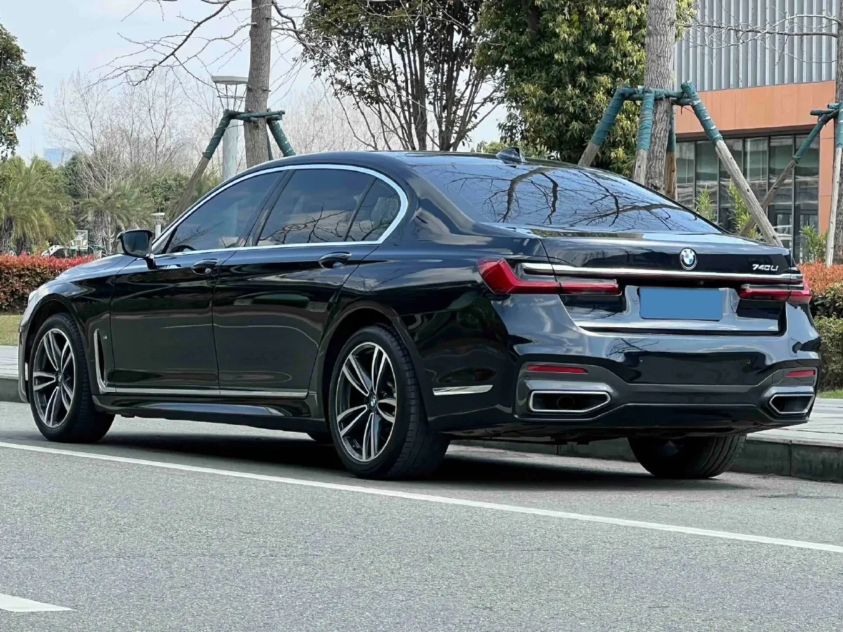 2021 BMW 7 Series 2.0T 265HP L4 8AT,autocango,china used car exporter,china ev exporter,chinese used car exporter,chinese used ev exporter