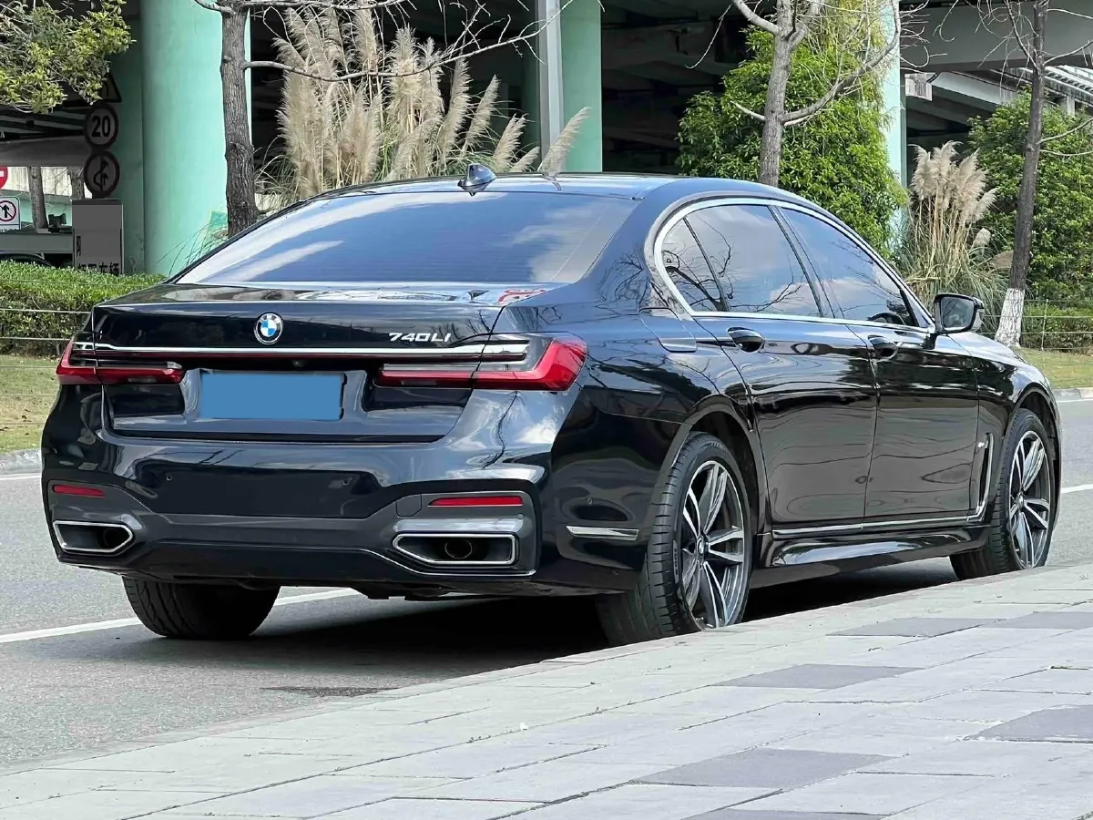 2021 BMW 7 Series 2.0T 265HP L4 8AT,autocango,china used car exporter,china ev exporter,chinese used car exporter,chinese used ev exporter