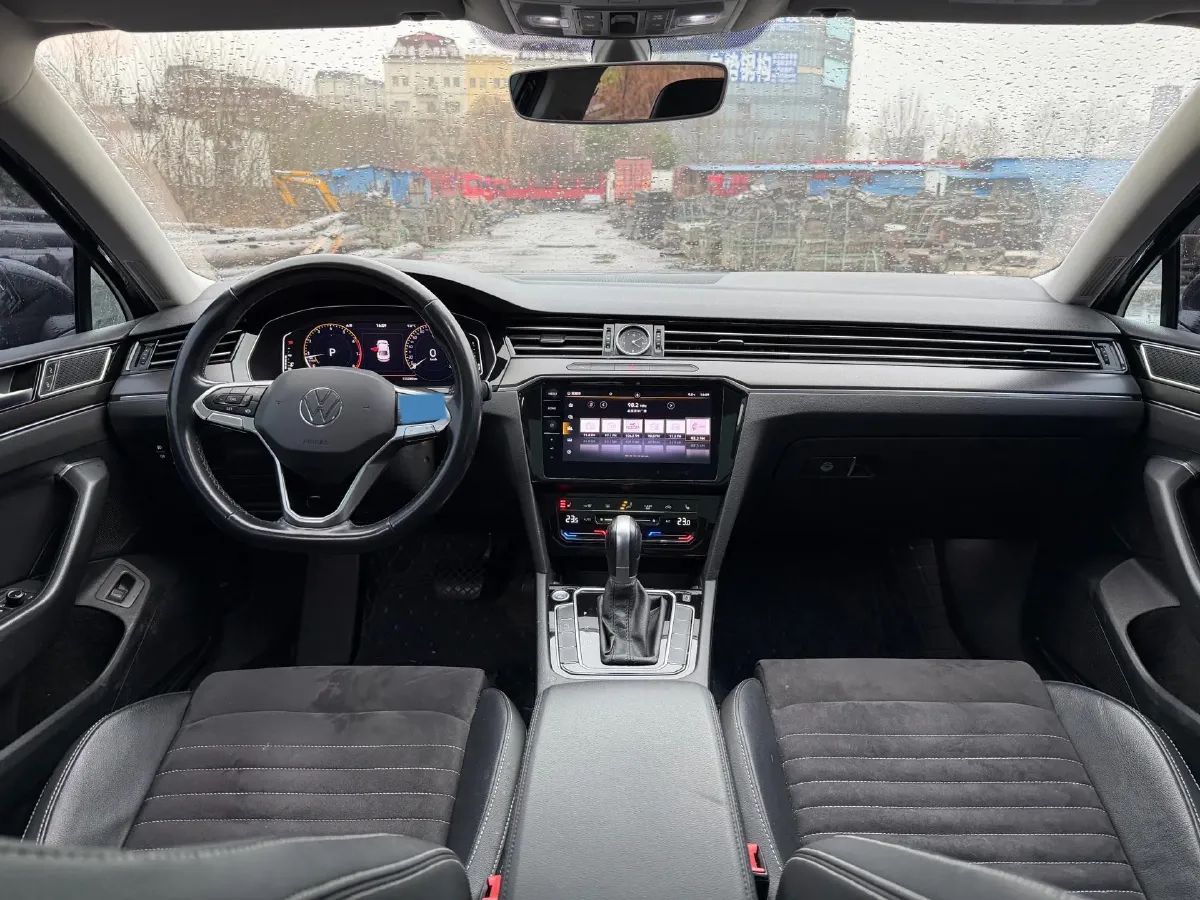 2020 Volkswagen Magotan 2.0T 186HP L4 7DCT,autocango,china used car exporter,china ev exporter,chinese used car exporter,chinese used ev exporter