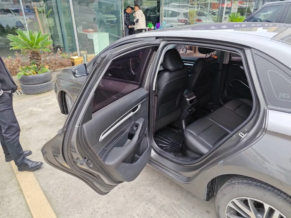 2023 Geely Emgrand 1.5L 127HP L4 5MT,autocango,china used car exporter,china ev exporter,chinese used car exporter,chinese used ev exporter