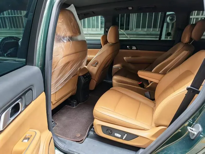 2021 Li ONE Range Extended 131HP REEV 40.5KWH,autocango,china used car exporter,china ev exporter,chinese used car exporter,chinese used ev exporter