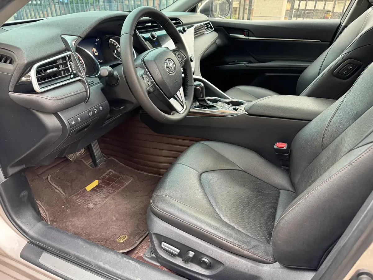 2019 Toyota Camry 2.5L 209HP L4 8AT,autocango,china used car exporter,china ev exporter,chinese used car exporter,chinese used ev exporter