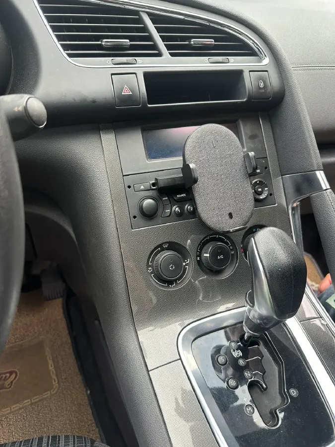 2019 Peugeot 3008 1.6T 167HP L4 6AT,autocango,china used car exporter,china ev exporter,chinese used car exporter,chinese used ev exporter