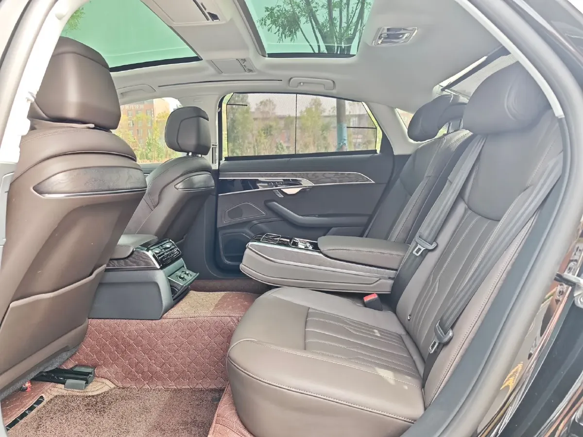 2024 Audi A8 2.0T 265HP L4 8AT,autocango,china used car exporter,china ev exporter,chinese used car exporter,chinese used ev exporter