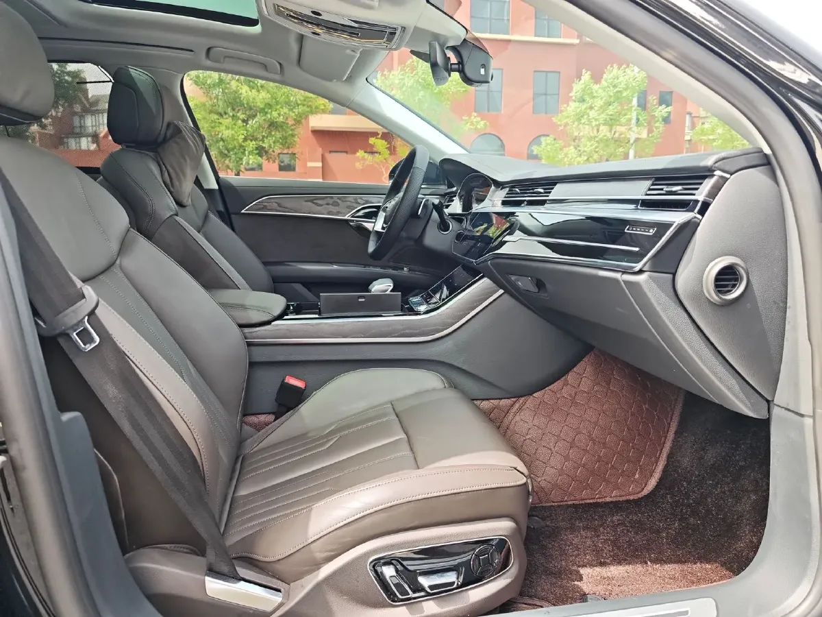 2024 Audi A8 2.0T 265HP L4 8AT,autocango,china used car exporter,china ev exporter,chinese used car exporter,chinese used ev exporter